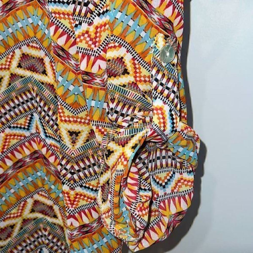 Fig & Flower boho Aztec print button down blouse size xsmall - Picture 3 of 7